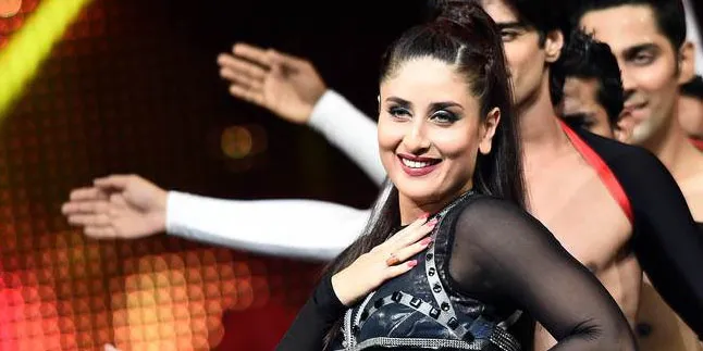 Pakai Gaun Hijau, Kareena Kapoor Tampak Kurus Kering?