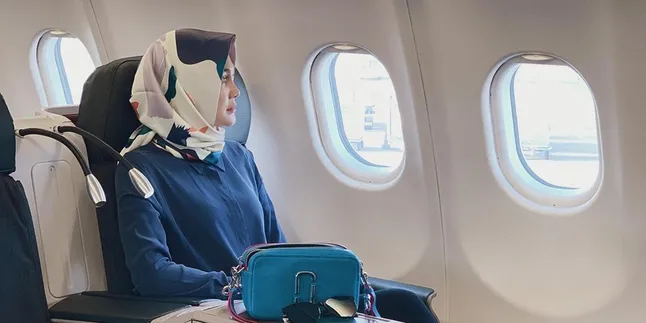 Pakai Hijab, Luna Maya Dapat Pujian Cantik Dari Faisal Nasimuddin Pakai Hijab, Luna Maya Dapat Pujian Cantik Dari Faisal Nasimuddin