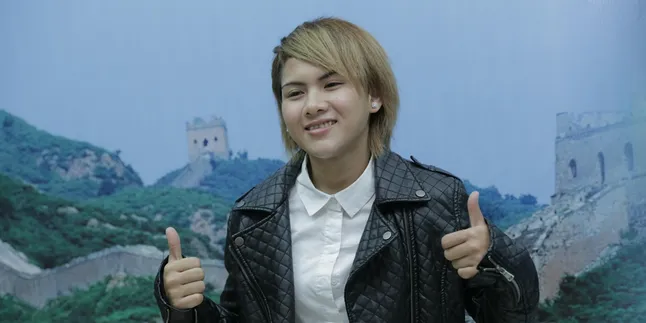 Pakai Kebaya, Evelyn Nada Anjani Anggun Seketika