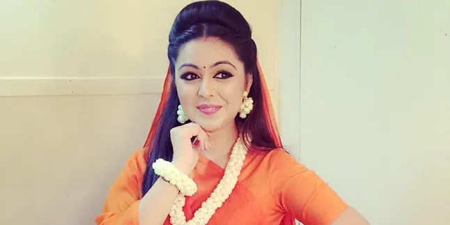 Pakai Kerudung, Shafaq Naaz Terlihat Makin Cantik Pakai Kerudung, Shafaq Naaz Terlihat Makin Cantik
