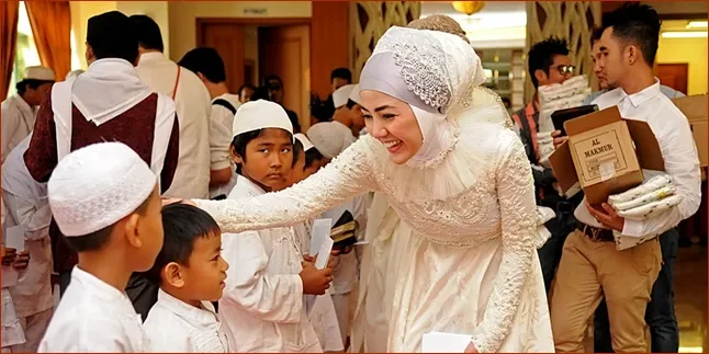 Pakai Mukena, Bella Shofie Mohon Maaf Lahir dan Batin