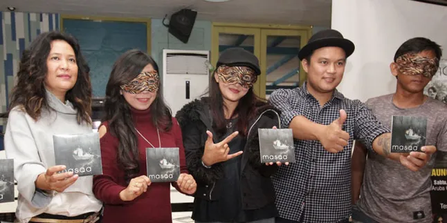Pakai Topeng, Band MASQA Rilis 'Persembahan Untuk Cinta'