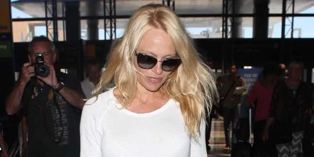 Pamela Anderson Kecewa Dengan Remake 'BAYWATCH'