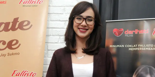 Pamela Bowie dan Serunya Main Film Yang Diadaptasi Dari Novel