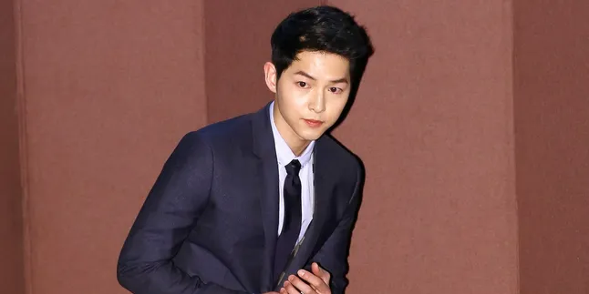 Pamer Abs di 'Descendants of the Sun', Song Joong Ki Menyesal