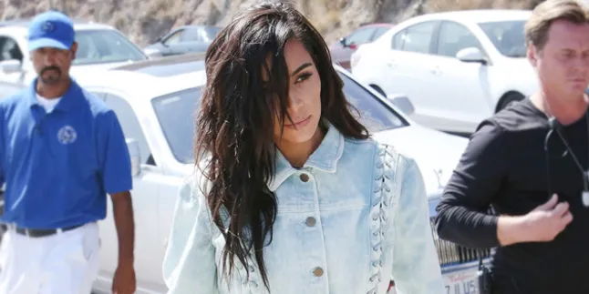 Pamer Foto Selfie Bugil, Kim Kardashian Bikin Heboh (Lagi)