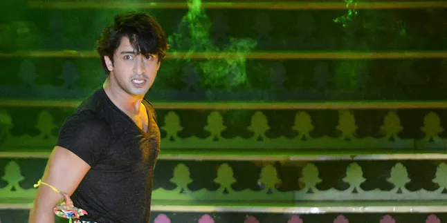 Pamer Jambul bak Syahrini, Shaheer Sheikh Malah Jadi Mirip Ayam? Pamer Jambul bak Syahrini, Shaheer Sheikh Malah Jadi Mirip Ayam?