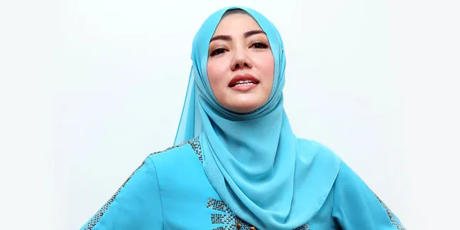 Pamer Koleksi Kacamata, Bella Shofie Dicemooh Bakal Masuk Neraka Pamer Koleksi Kacamata, Bella Shofie Dicemooh Bakal Masuk Neraka