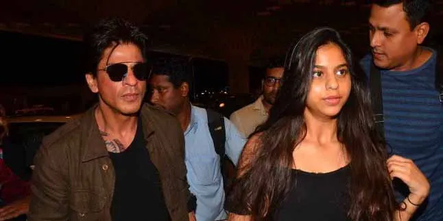Pamer Pinggang Ramping - Cleavage, Suhana Putri SRK Makin Hot