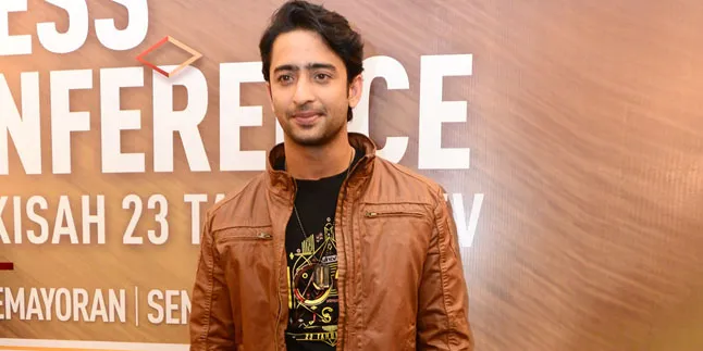 Pamer Senyum Menawan, Shaheer Kompak Pose Bareng Adik Cantiknya Pamer Senyum Menawan, Shaheer Kompak Pose Bareng Adik Cantiknya