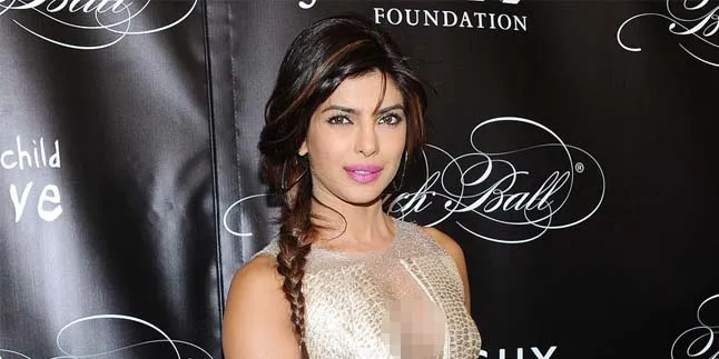 Pamer Wajah Tanpa Make Up, Priyanka Chopra Banjir Cacian Pamer Wajah Tanpa Make Up, Priyanka Chopra Banjir Cacian