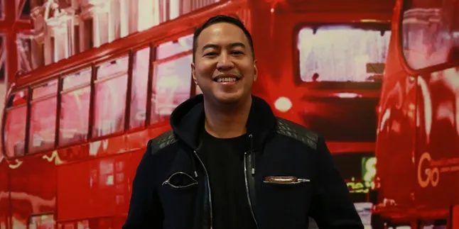 Pandji Pragiwaksono Dukung Anaknya Main Game Online Pandji Pragiwaksono Dukung Anaknya Main Game Online