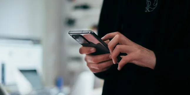 Panduan Lengkap Cara Menyadap HP Anak Tanpa Aplikasi untuk Orang Tua Modern Panduan Lengkap Cara Menyadap HP Anak Tanpa Aplikasi untuk Orang Tua Modern