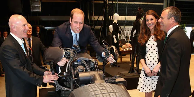 Pangeran William dan Harry Jadi Batman Sehari Pangeran William dan Harry Jadi Batman Sehari
