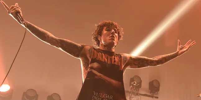 Papan Iklan Misterius Muncul di London, Bring Me The Horizon Bakal Rilis Musik Baru?