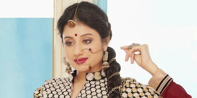 Paridhi Sharma Bikin Hati Aktor 'Saraswatichandra' Klepek-Klepek Paridhi Sharma Bikin Hati Aktor 'Saraswatichandra' Klepek-Klepek