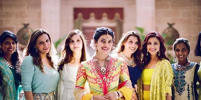 Parineeti Chopra Ungkap Hadiah yang Diterima Bridesmaid dari Nick Jonas, Mewah!