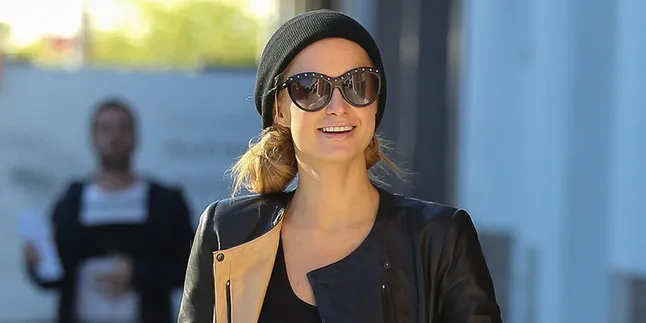 Paris Hilton Pun Ternyata Juga Jiplak Gaya Rambut Syahrini