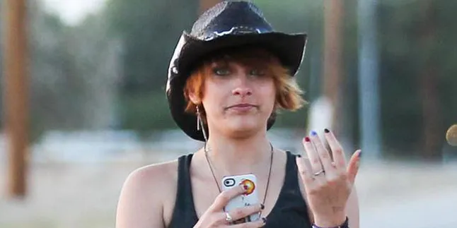 Paris Jackson Ditolak Pusat Rehabilitasi