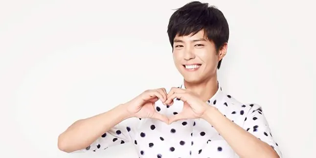 Park Bo Gum Aslinya Jauh Lebih Tampan dan Berhati Bak Malaikat