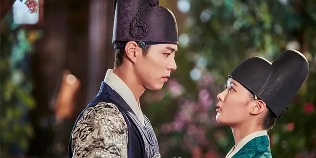 Park Bo Gum Unggah Foto Cute Bareng Kim Yoo Jung di Twitter Park Bo Gum Unggah Foto Cute Bareng Kim Yoo Jung di Twitter