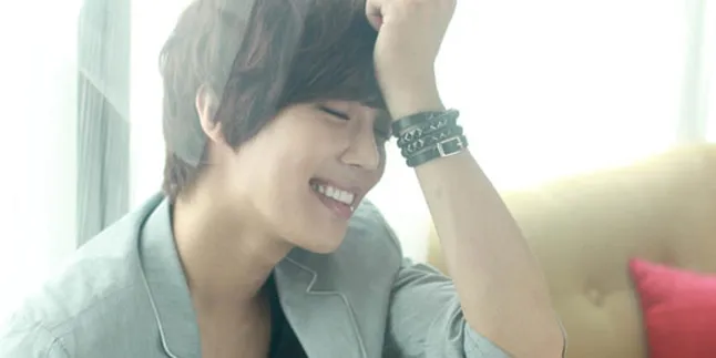 Park Jung Min Pacari Seorang Desainer?