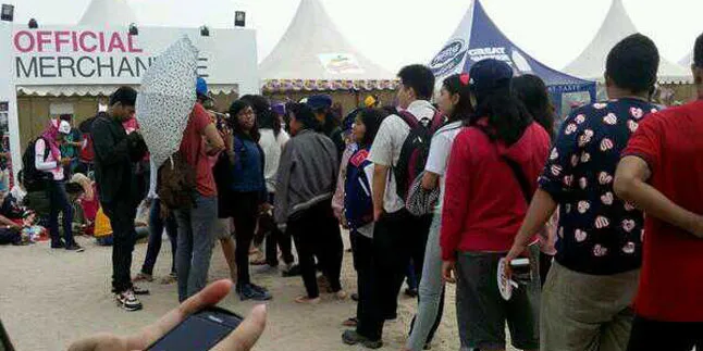 Parkir Membludak, SONE Rela Jalan ke Tempat Konser Girls Generation