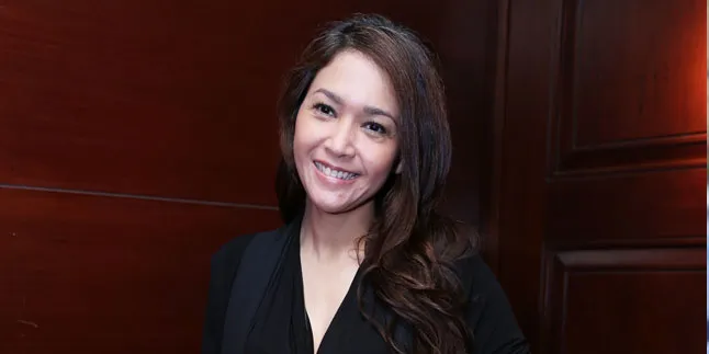 Pasang Alis Keren, Maia Estianty Gagal Cetar
