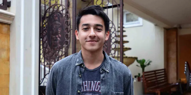 Pasang Foto Mesra dengan Kekasih, Aliff Alli Segera Menikah?