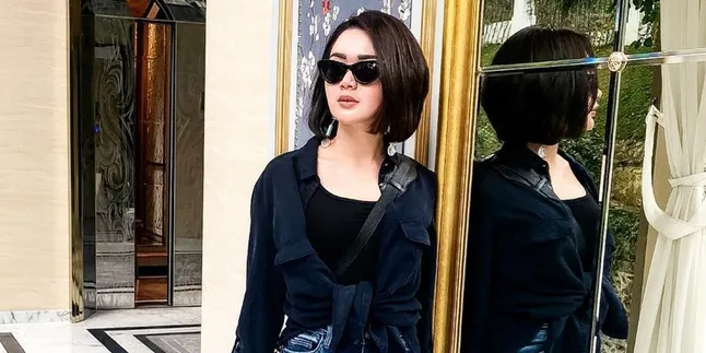 Pasca Gugat Cerai, Wika Salim Ingin Kembali Berkarir Sebagai Penyanyi Pasca Gugat Cerai, Wika Salim Ingin Kembali Berkarir Sebagai Penyanyi