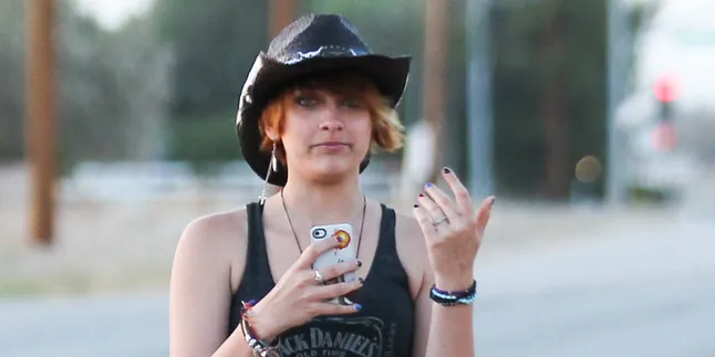 Pasca Coba Bunuh Diri, Anak Michael Jackson Jadi Pecandu Alkohol?