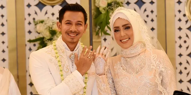 Pasca Nikah, Fairuz A Rafiq Berencana Umrah & Pergi ke Venice