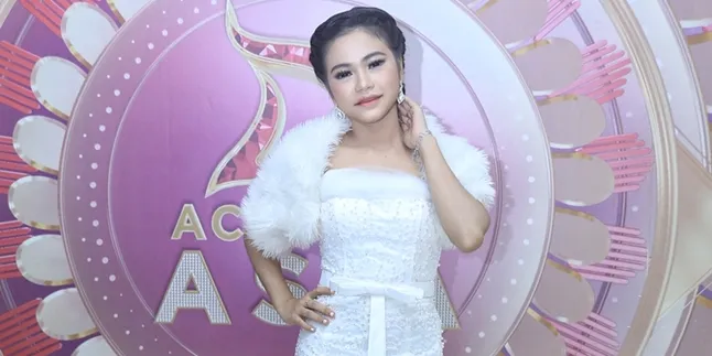 Pasca Operasi, Rara DAA4 Tetap Latihan Vokal di Rumah Sakit