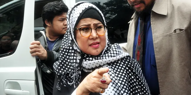 Pasca Terjerat Kasus Narkoba, Elvy Sukaesih Menyebut Dawiya Makin Religius