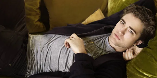 Patah Hati, Robert Pattinson Bakal Tulis Lagu!