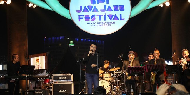 Alonzo Brata Successfully Impresses on the Second Day of Java Jazz Festival 2023