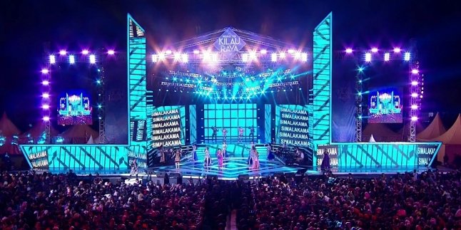 Broken! Tens of Thousands of Dangdut Fans in Madiun Flooded the 'Road to Kilau Raya MNCTV' Concert