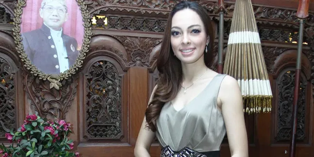 Pecahin Kelapa dan Telur, Reisa Kartikasari Masih Percaya Mitos? Pecahin Kelapa dan Telur, Reisa Kartikasari Masih Percaya Mitos?