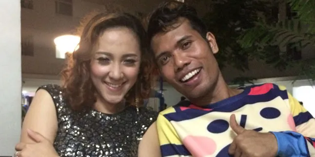 Pedangdut Ini Diberi Lagu Oleh Udin Sedunia