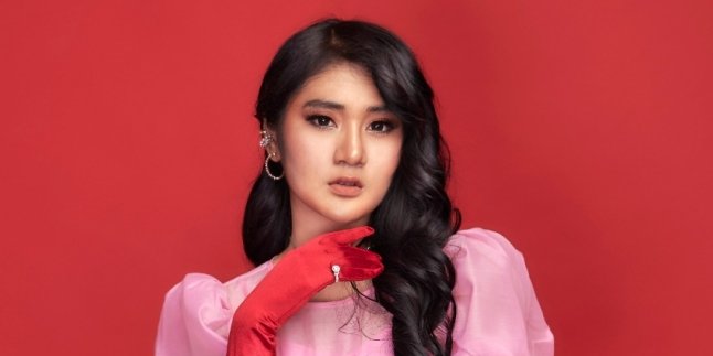 Pedangdut Bella Nova Releases 'Main Handphone', Different from Previous Songs