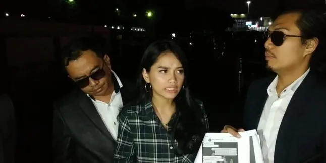 Pedangdut Mela Amelia Polisikan Managernya Sendiri