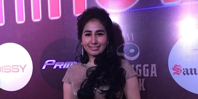 Pedangdut Ratna Dilla Cerita Alasan Vakum Nyanyi dan Lepas Hijab