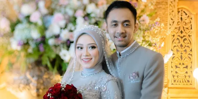 Pedangdut Wandra Restusiyan Umumkan Kehamilan Sang Istri Pedangdut Wandra Restusiyan Umumkan Kehamilan Sang Istri