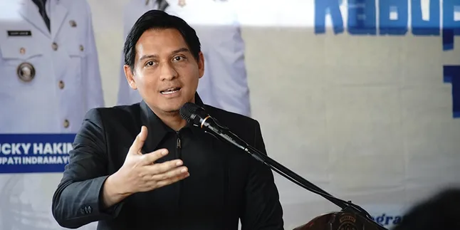Peduli pada Petani, Lucky Hakim Lepas Ribuan Ular ke Sawah untuk Basmi Tikus