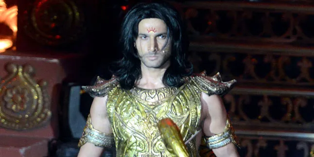 Pegang Senjata, Aham Sharma Jadi Prajurit Perang Super Tampan Pegang Senjata, Aham Sharma Jadi Prajurit Perang Super Tampan