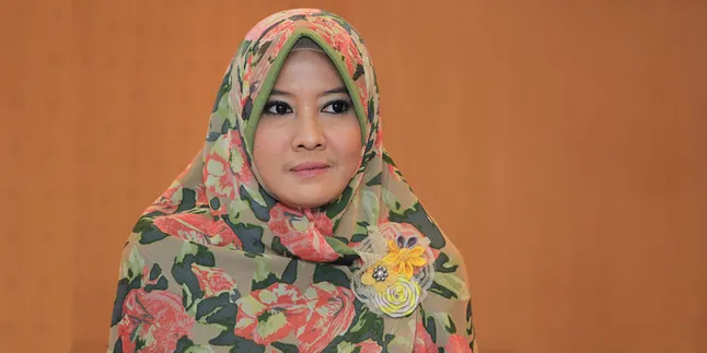 Peggy Melati Sukma: Hijab Itu Bukan Spesial! Peggy Melati Sukma: Hijab Itu Bukan Spesial!