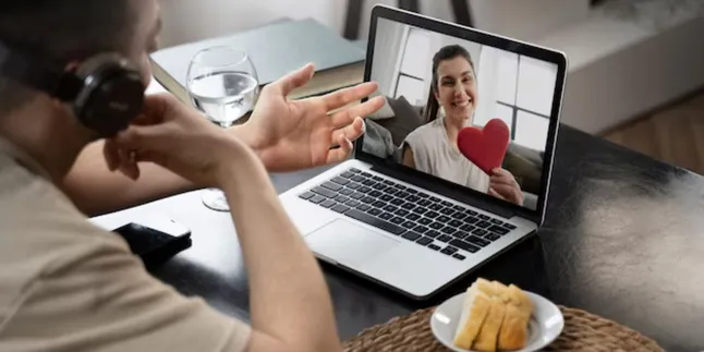 Pelajari Hal yang Jangan Dilakukan Kesalahan Chatting Ini Agar Gebetan Tak Menjauh