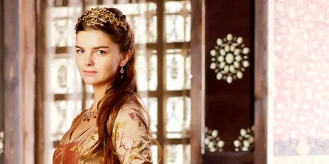 Pelin Karahan, Putri Meryem 'Abad Kejayaan' Yang Cantik Jelita Pelin Karahan, Putri Meryem 'Abad Kejayaan' Yang Cantik Jelita