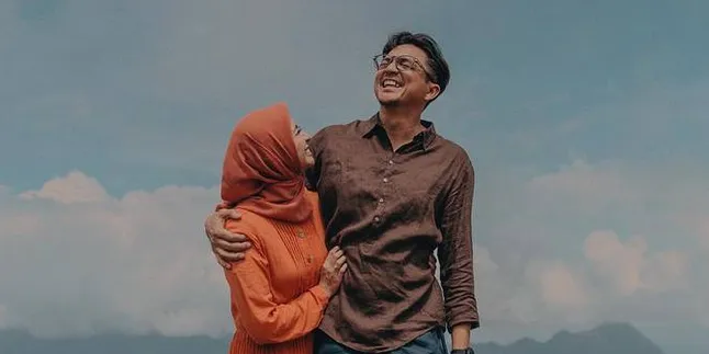 Peluk Emran, Laudya Cynthia Bella Olahraga Malam di Kuala Lumpur