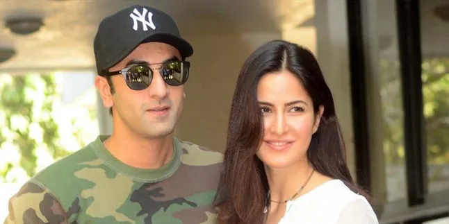 Peluk Pinggang Mesra, Katrina dan Ranbir Lupa Kalau Sudah Putus Peluk Pinggang Mesra, Katrina dan Ranbir Lupa Kalau Sudah Putus